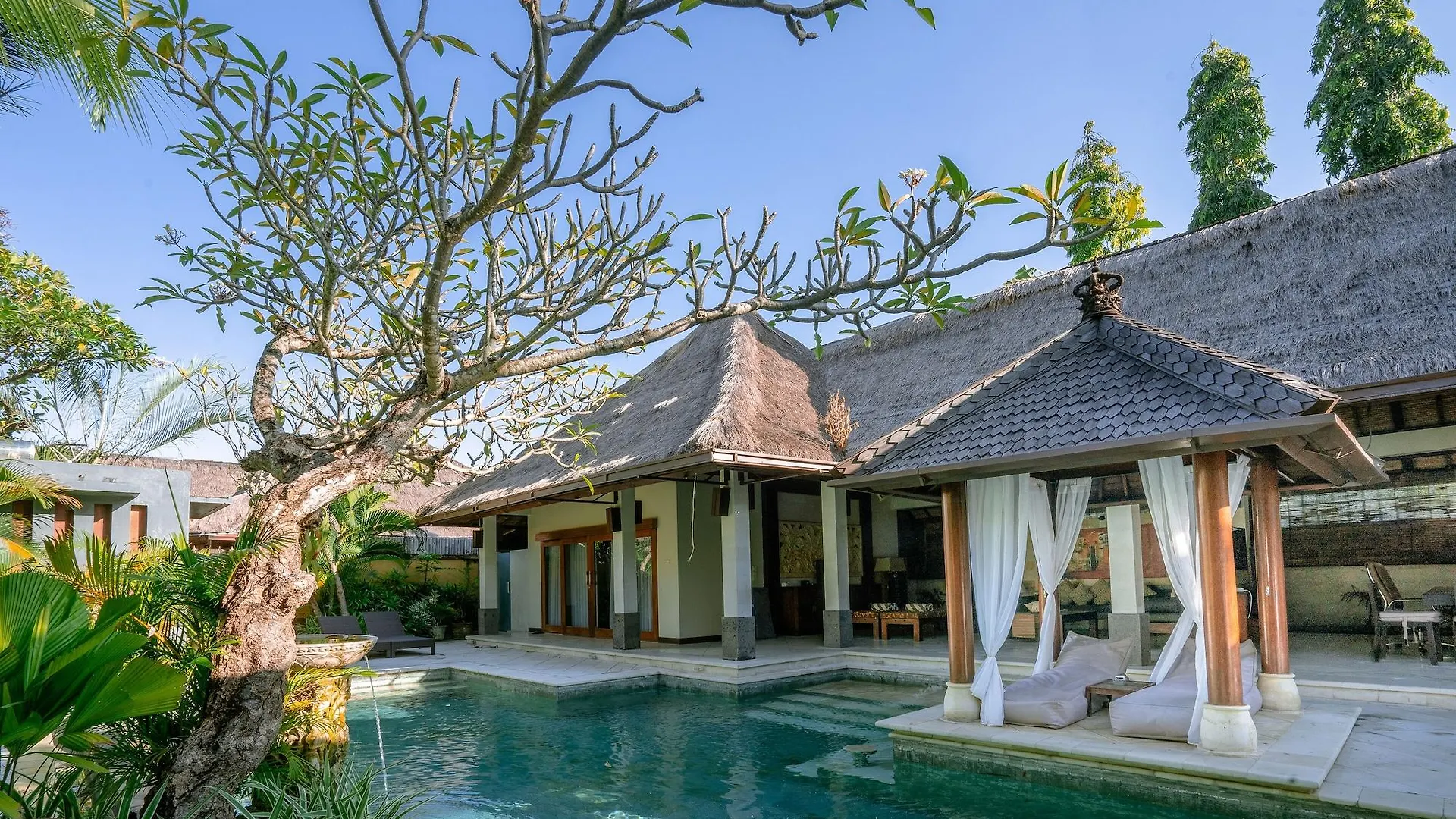 Maya Sayang Bali Villa سمينياك 4*,