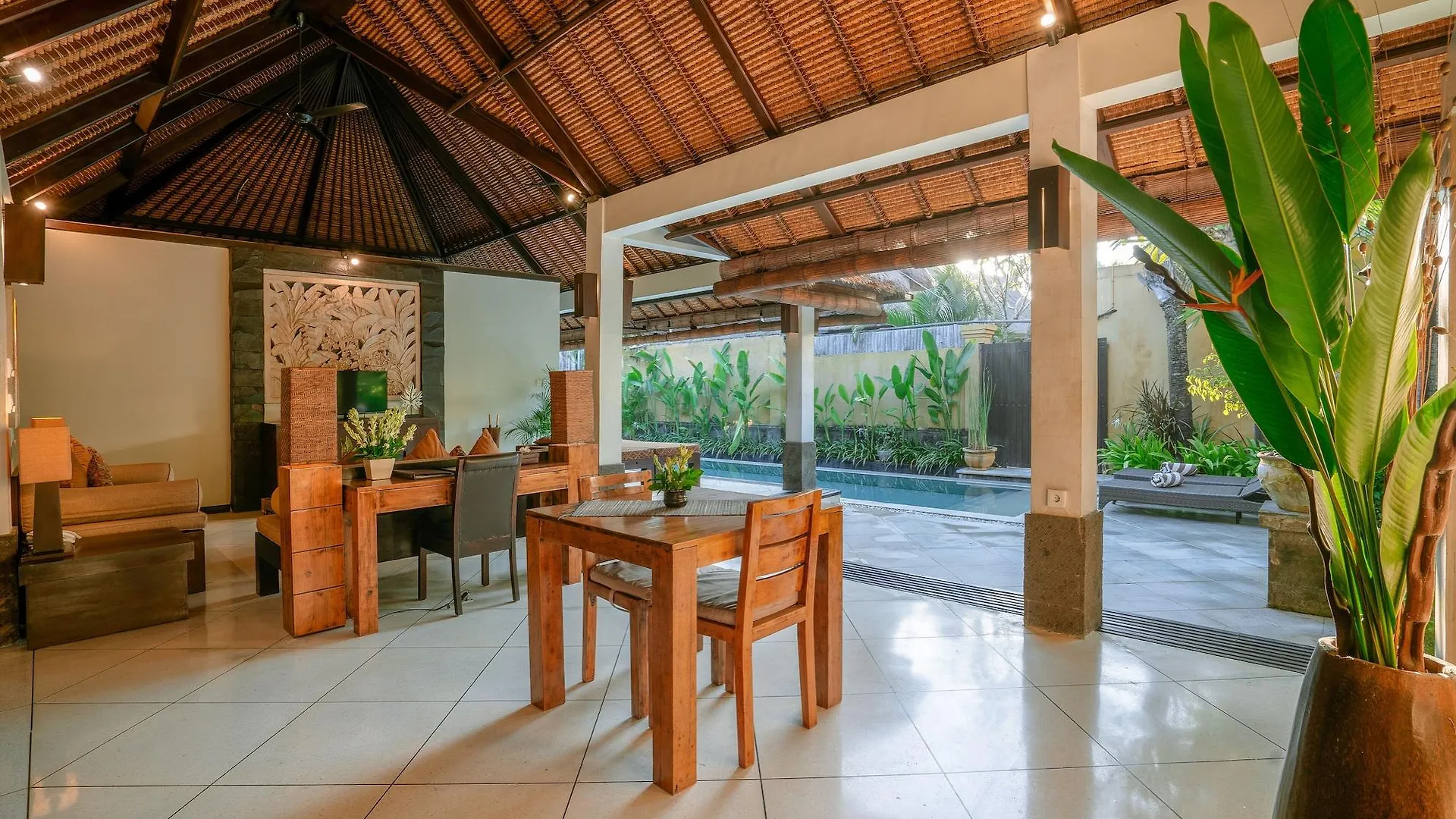 Maya Sayang Bali Villa سمينياك