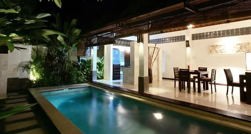 Maya Sayang Bali Villa Семиньяк